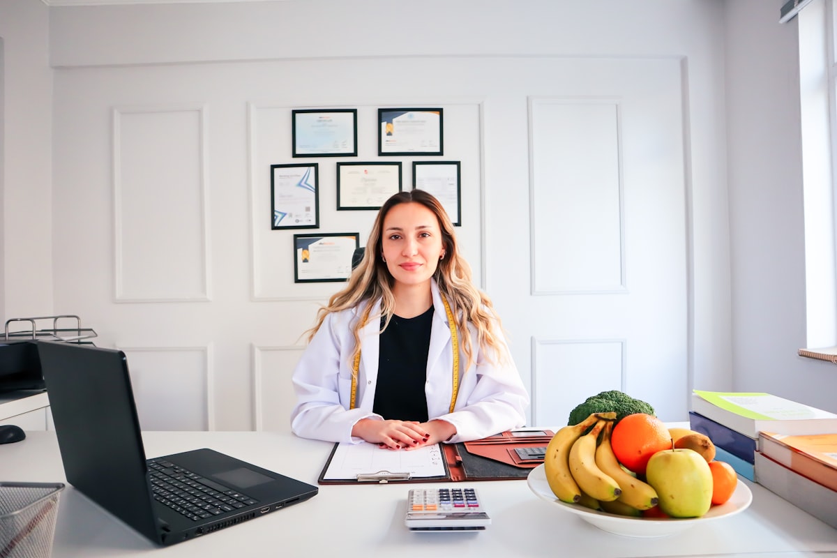 Senior nutrition specialist